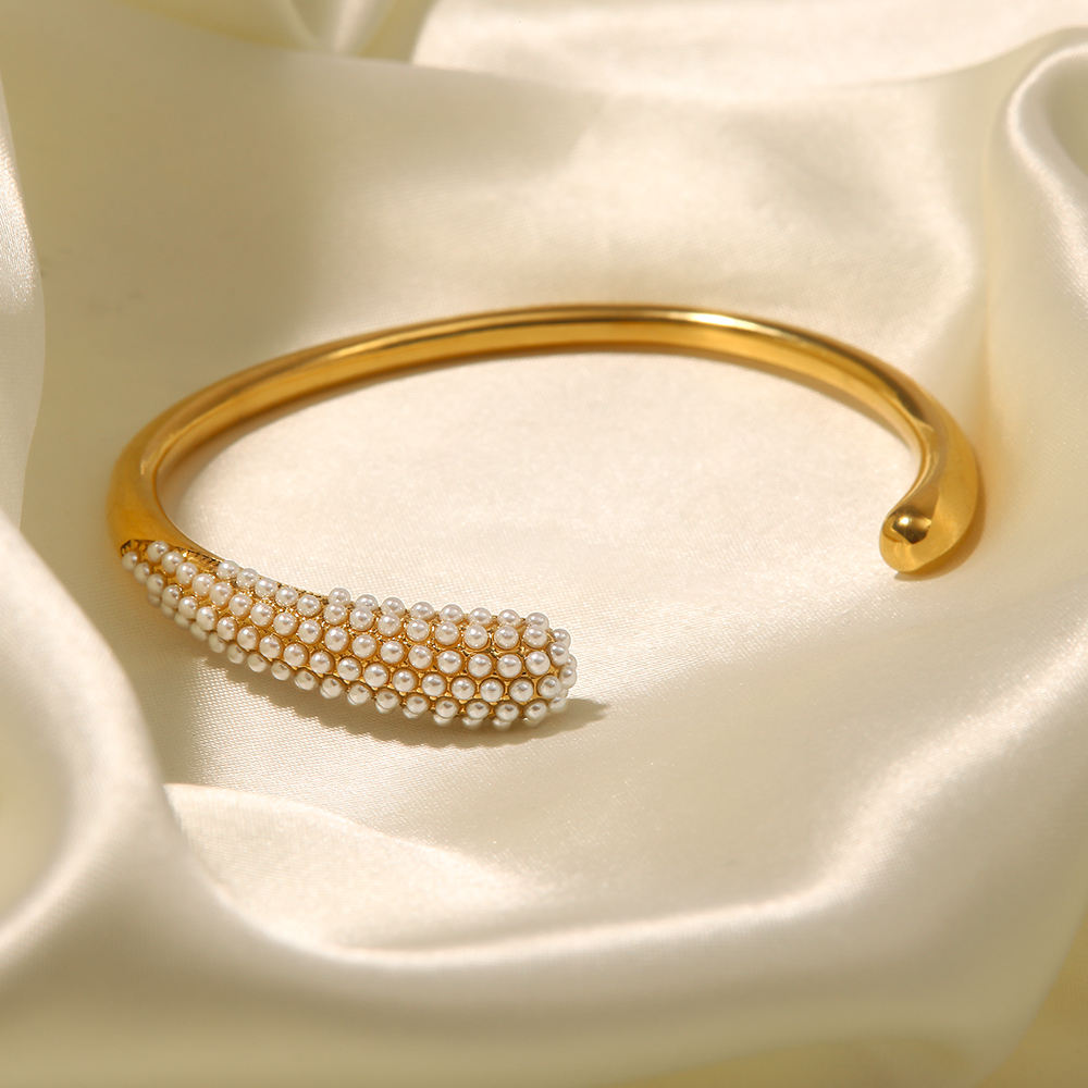 Celest Pearl Cuff